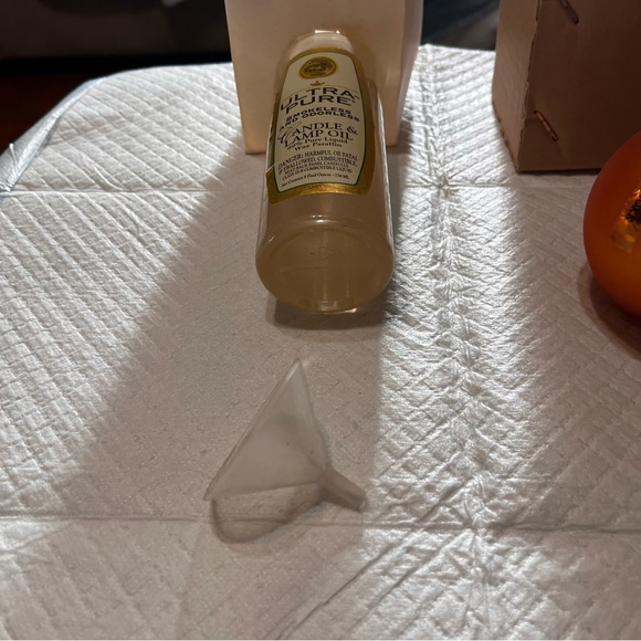 Chrismas Oil Lamp Glass Ornaments Bronze Set Of 2 W/wicks,Lamp Oil, Funnel,bulbs - Picture 3 of 11